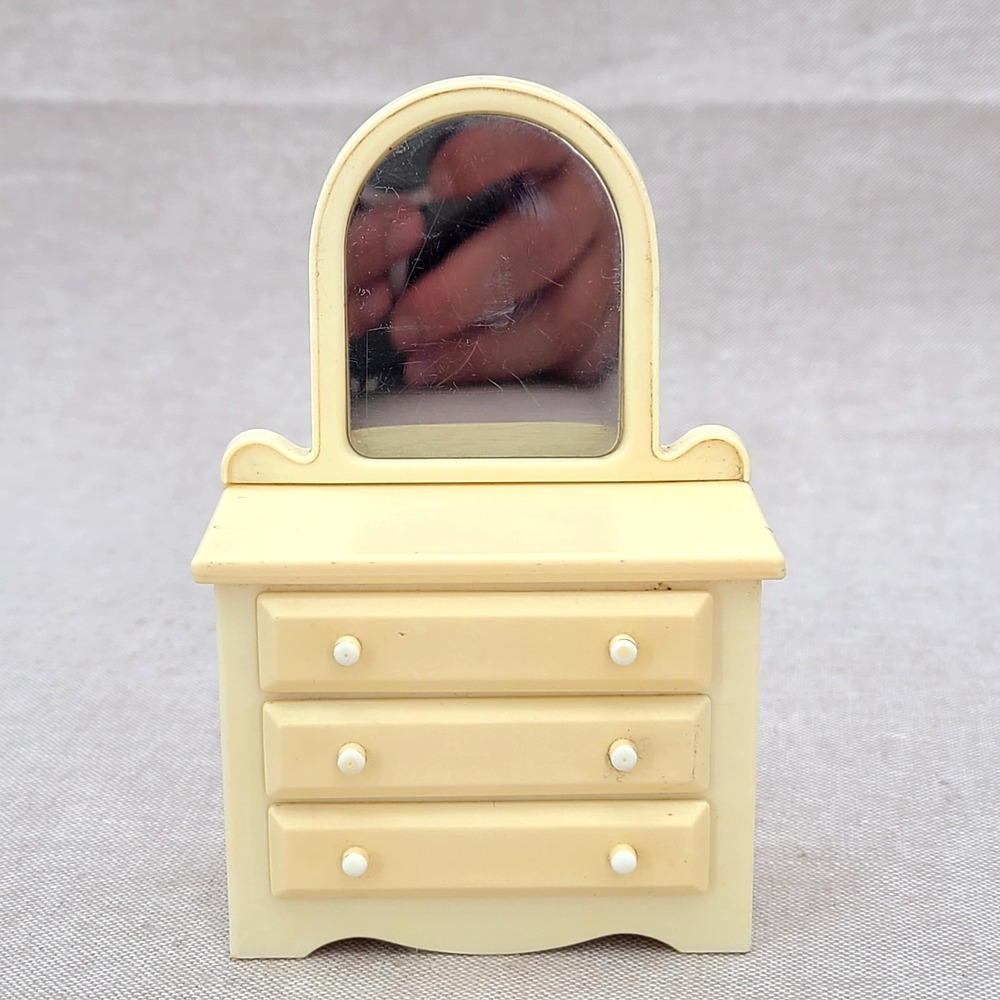 VTG Fisher Price Dollhouse Bedroom Dresser Mirror Removable Drawers Hong Kong